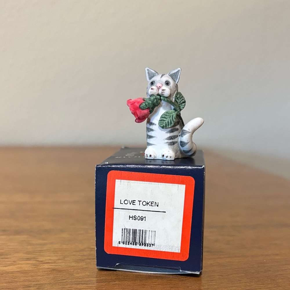 Colourbox Collectibles Peter Fagan’s  Home Sweet Home Mini Cat Figurine Set - Picture 7 of 16